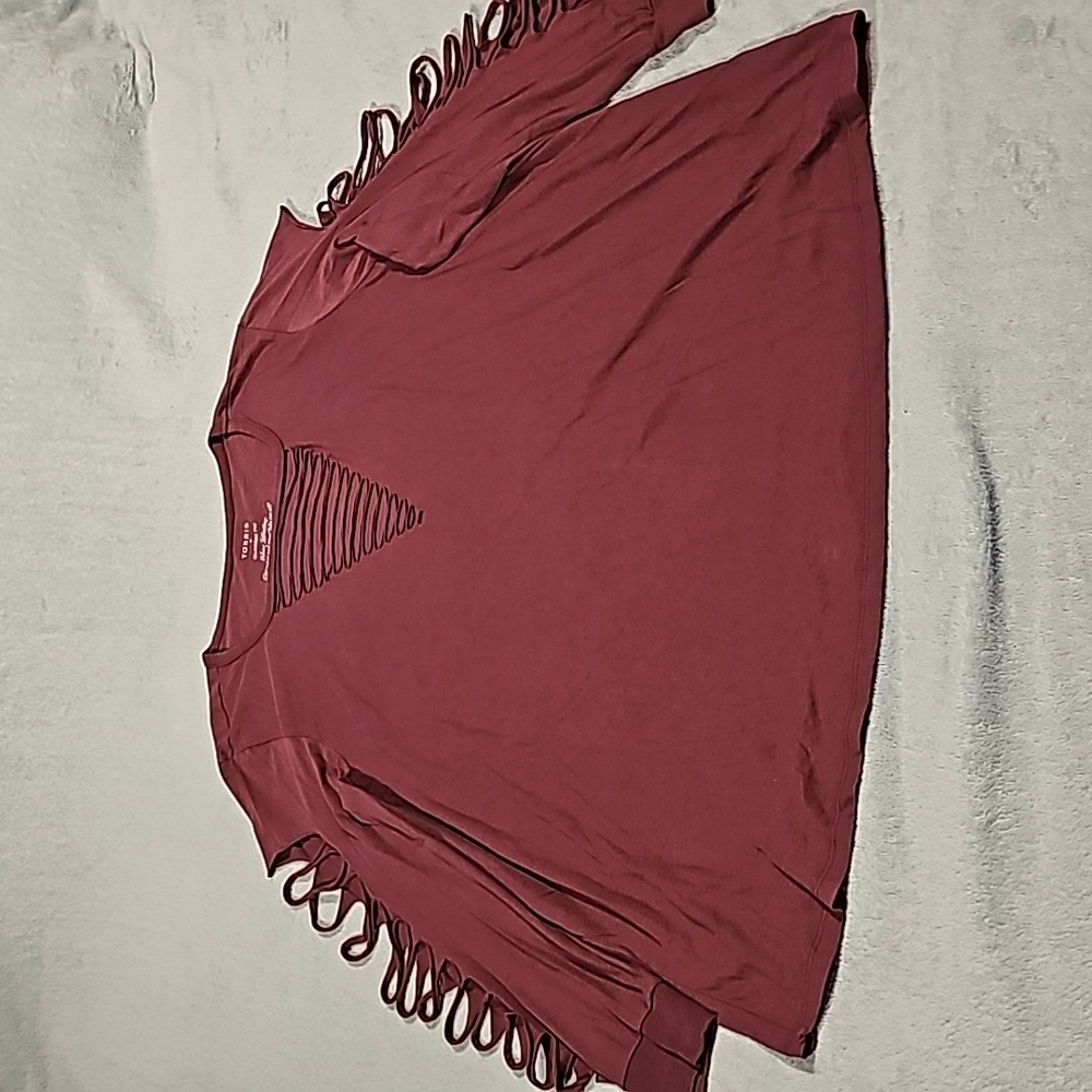 Maroonish Torride size 4 Classic Fit peak-a-boo arms and chest shirt
